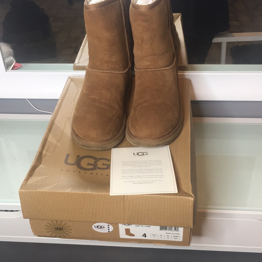 Ugg